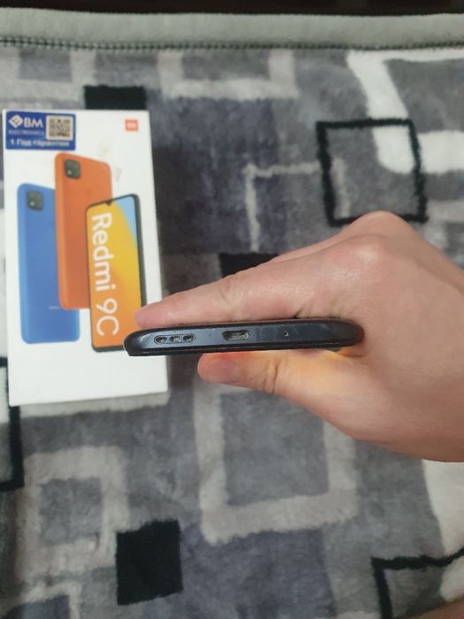 Srochna sotiladi Xiaomi Redmi 9C 128Gb Black sastayani yaxshi aybi yo