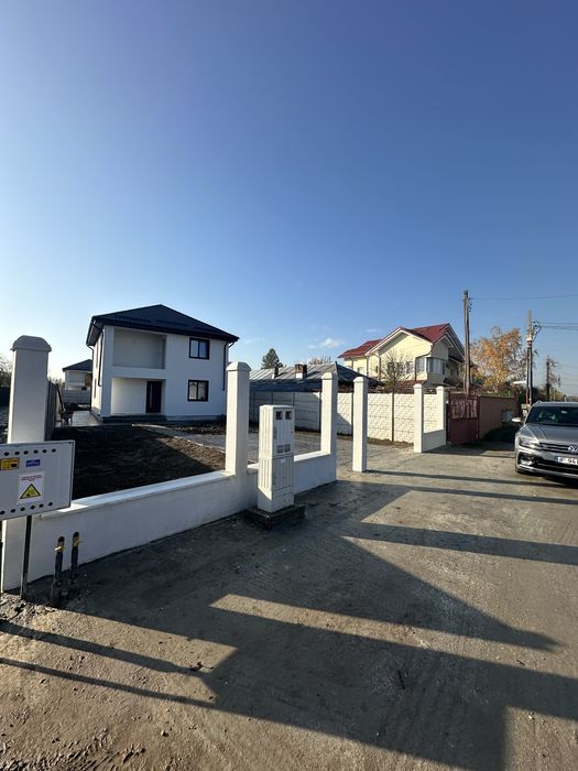 Case de vanzare Domnesti p+1 la sosea