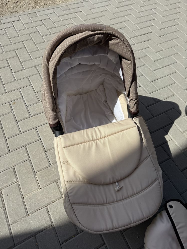Бебешка количка 3 в 1
