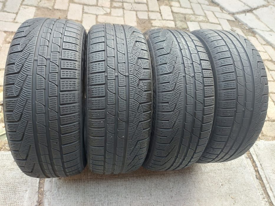 Set 2buc 225/45 R18 95V Pirelli SottoZero *BMW RFT RSC M+S iarnă 2019
