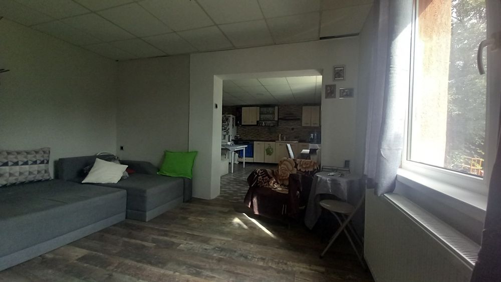 Къща с голям двор