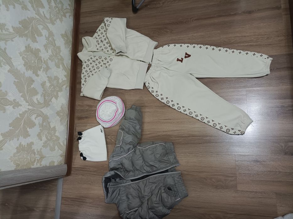 Фирменная теплая куртка