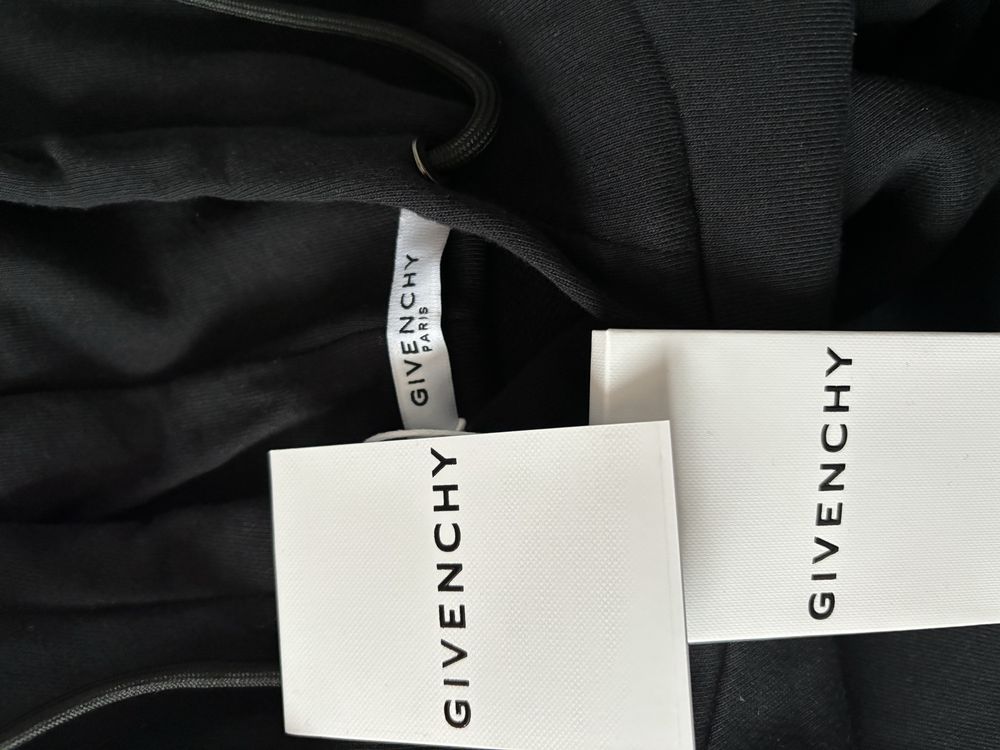 GIVENCHY hanorac (rainbow signature)