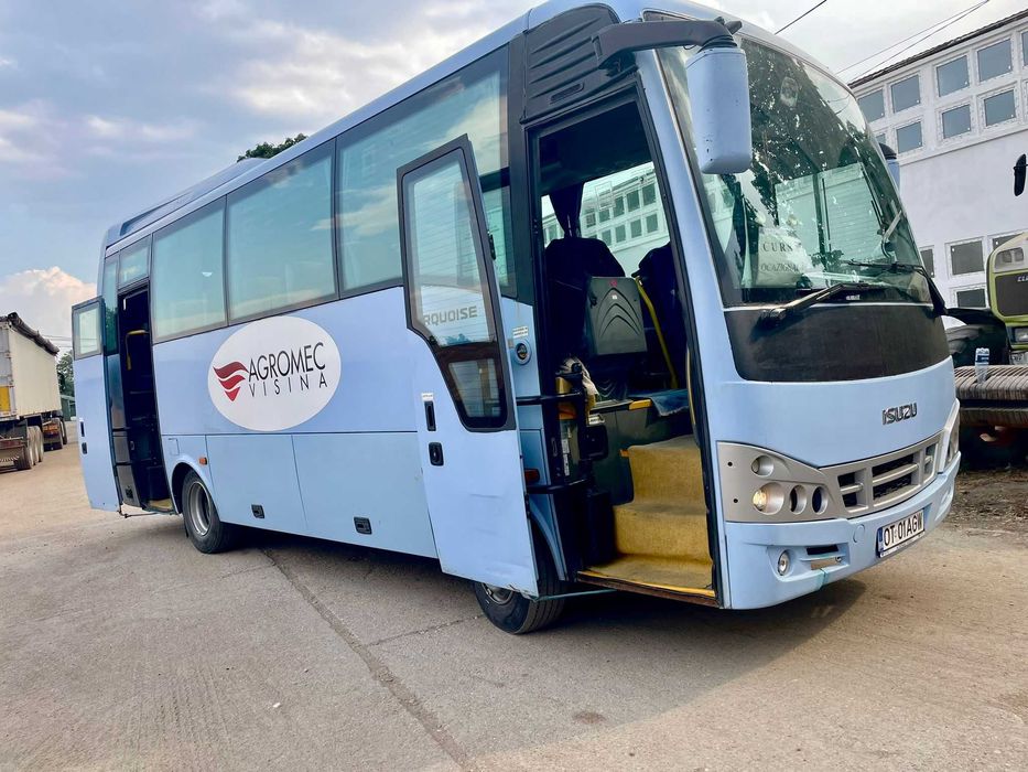 De vânzare autobuz Isuzu