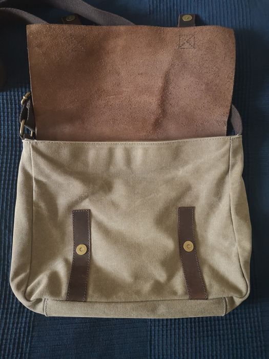 Стилна чанта от естествена кожа