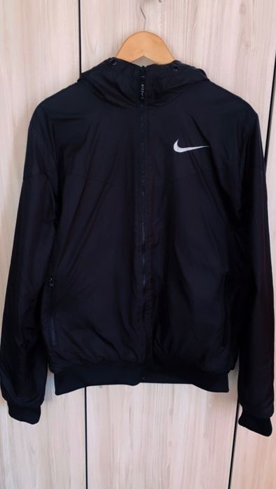 Дамско горнище на Nike в черен цвят, размер S oversized, без забележка