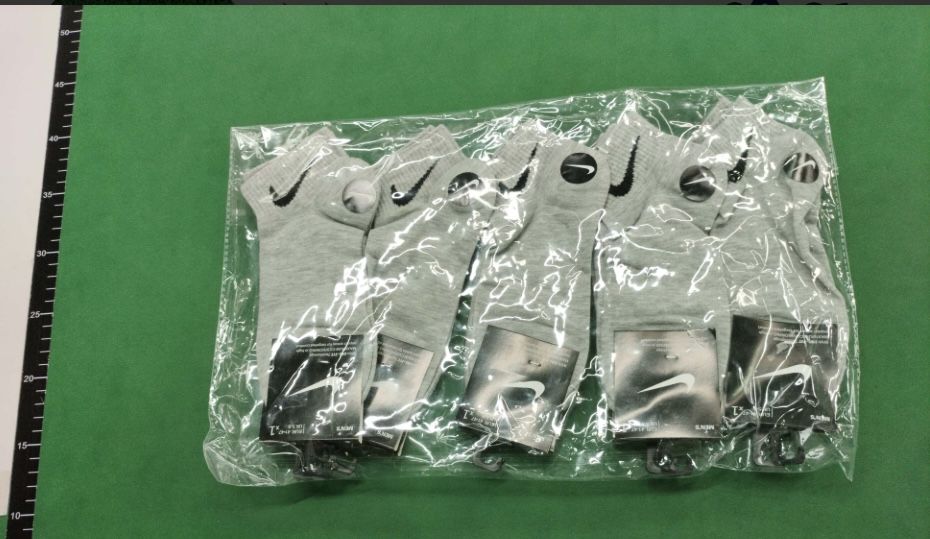 Vand sosete nike , material foarte bun