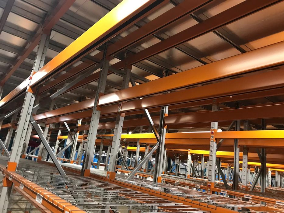 Rafturi metalice apex sh