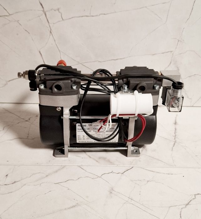 Воздушный компрессор (безмаслянный)  AF 1-100