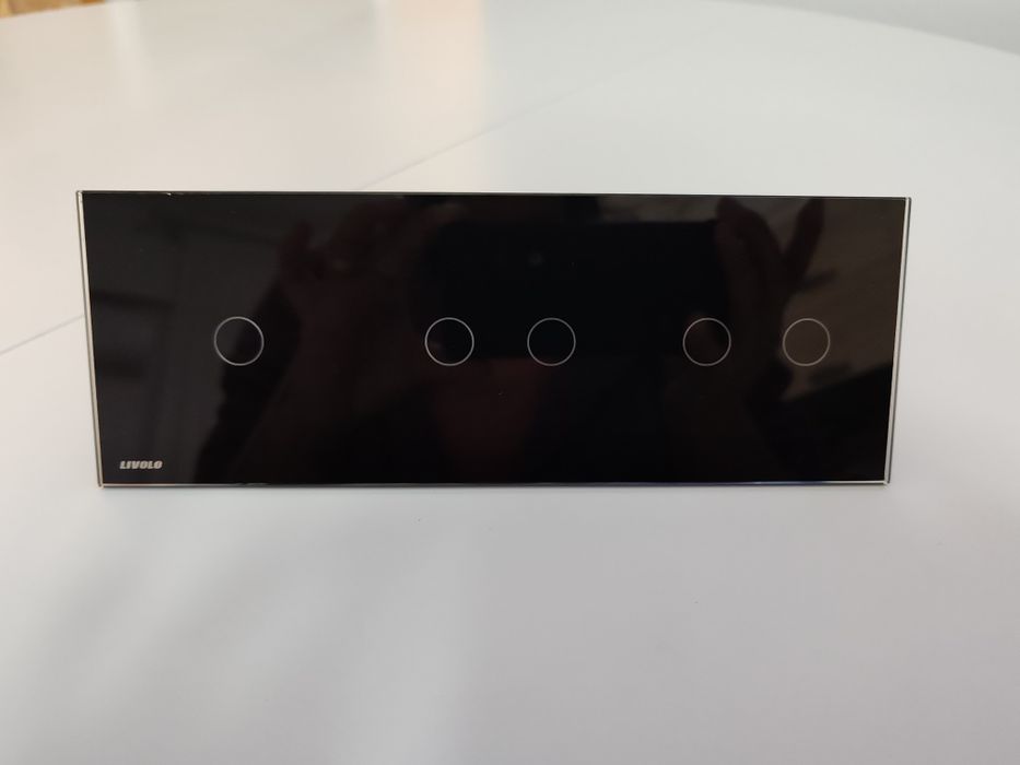 Intrerupator cu touch din sticla Livolo