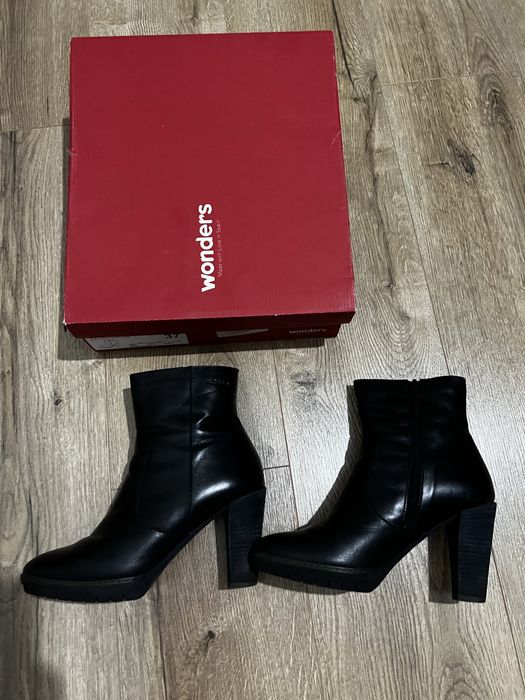 Продам зимние ботильоны