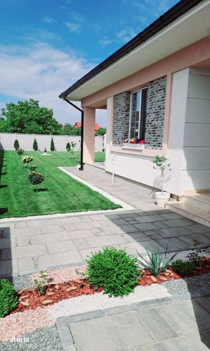 Vila deosebita | 4 Camere | garaj | gradina | Ciorogarla |