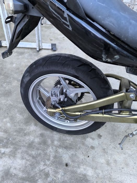 Само на части Kawasaki er6