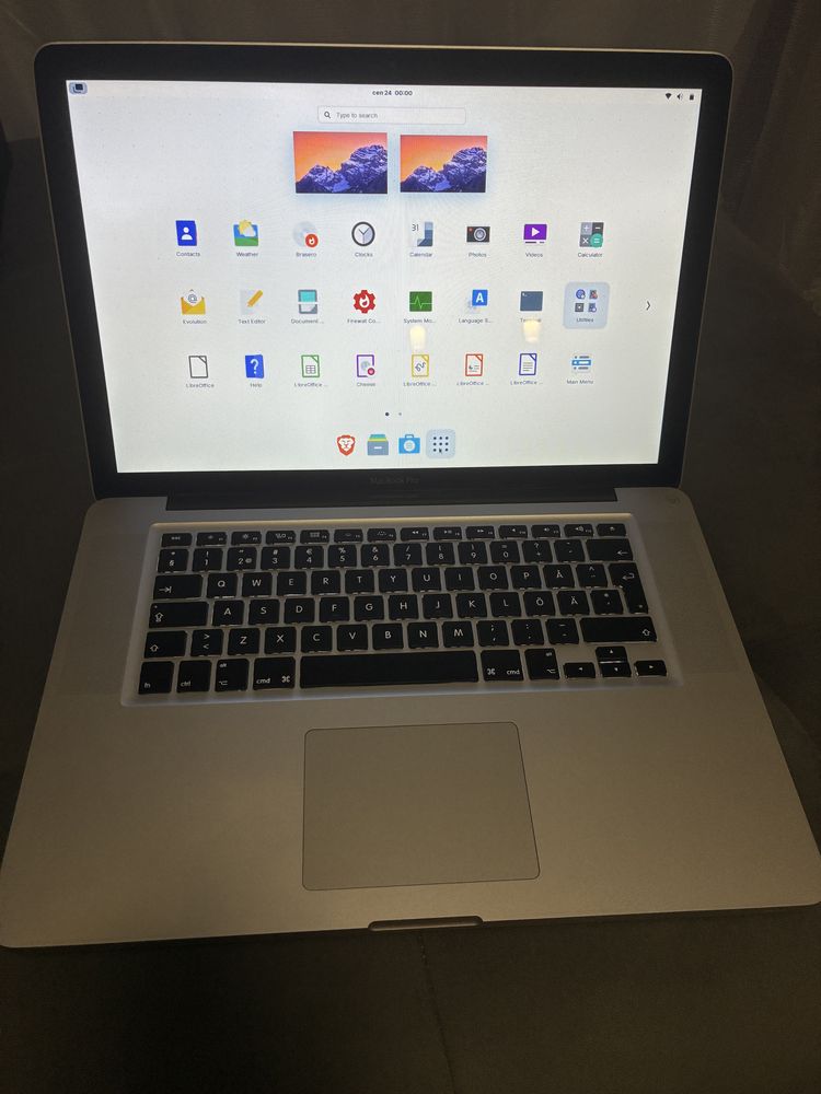 Apple MacBook Pro, intel i7, Samsung evo SSD, 8GB Ram