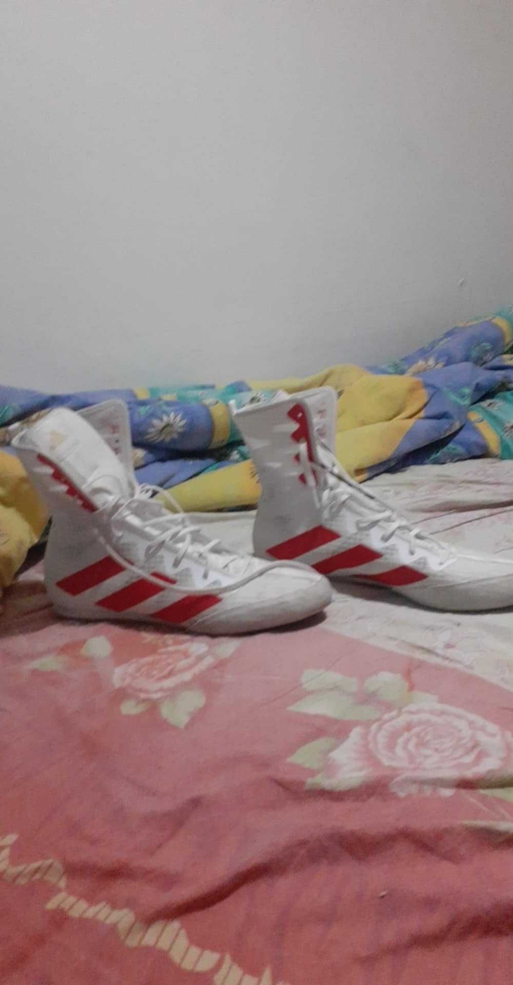 Боксови обувки Adidas box hog 4