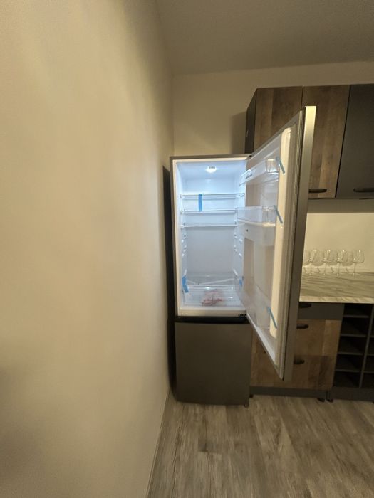 Продавам двустаен апартамент