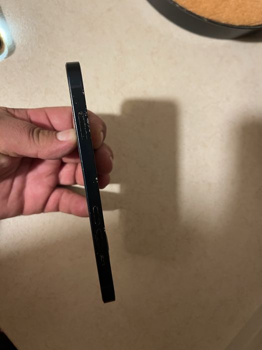 Vand iphone 13 ,128 gb