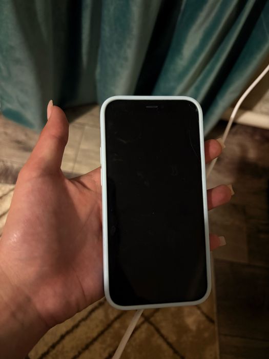 Продам Айфон 12 mini