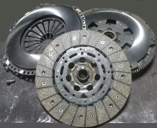 Reconditionari kituri de ambreiaj cu KEVLAR de la 500 LEI