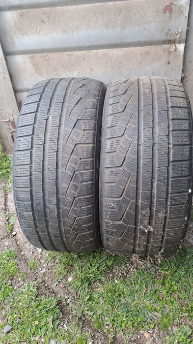 Pirelli sotto zero M+S  245/40/18  5-6 мм грайфер 2012 г