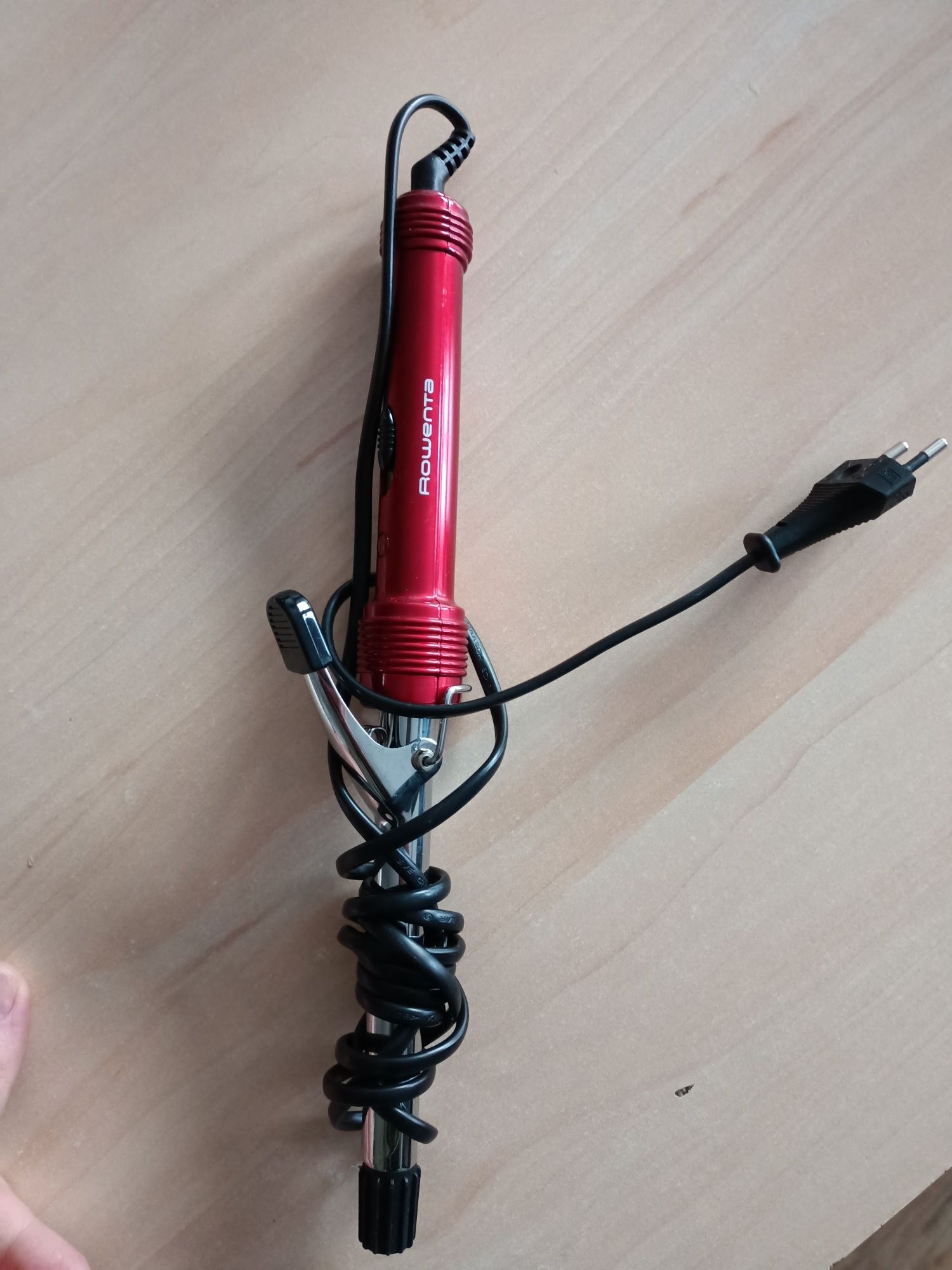 Vând ondulator Rowenta Curling Tong