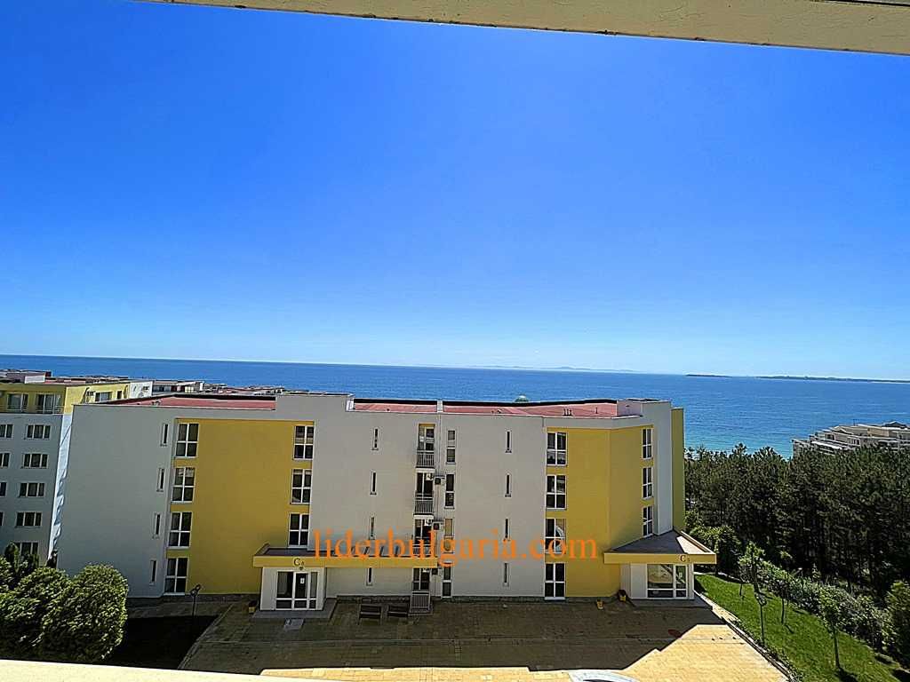 Двустаен апартамент с изглед към морето в Империал Форт Клаб