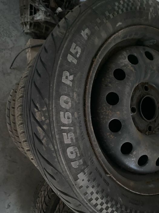 Vand roti de ford R15