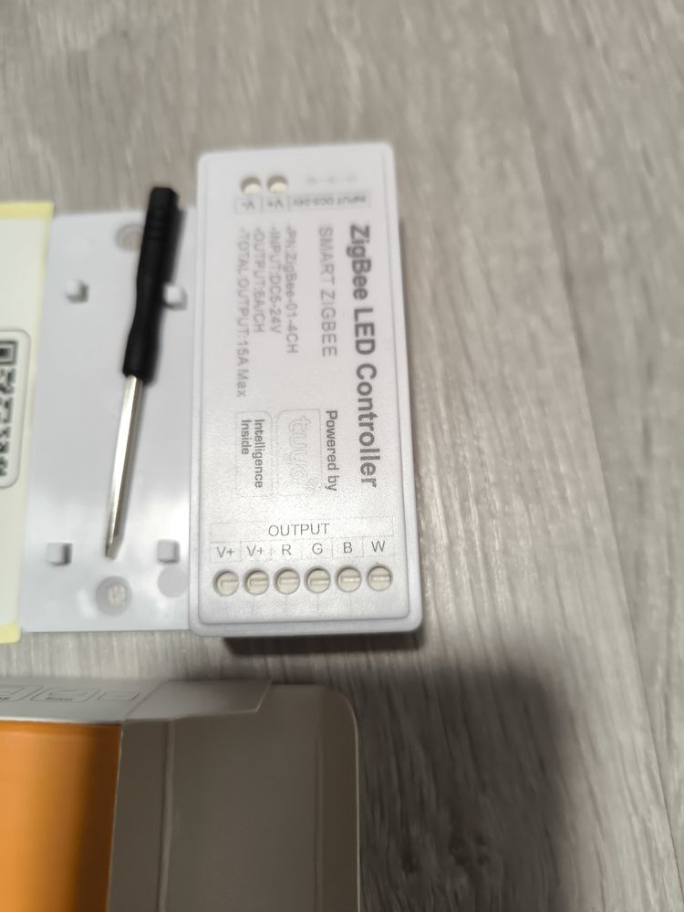 Zigbee led controler Tuya RGBW 4CH