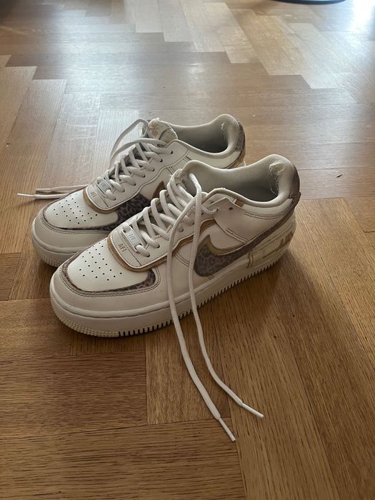 Nike AirForce 1 Adidasi
