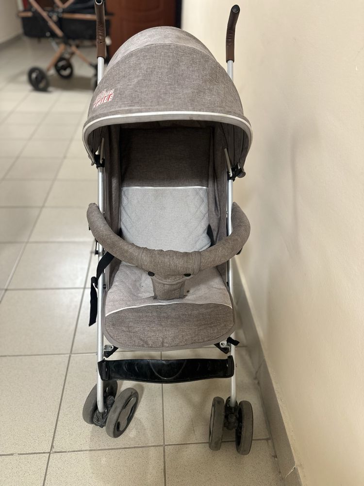 Продам прогулочную коляску