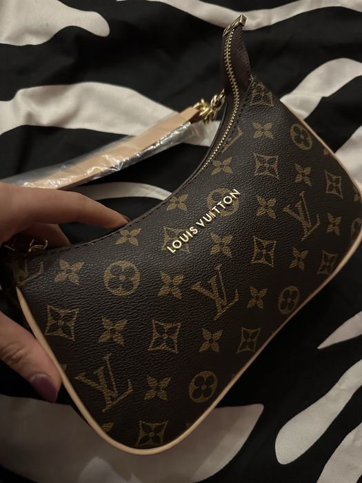 Louis Vuitton малка чанта