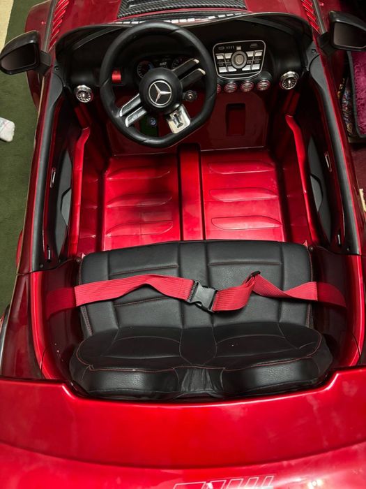 детский машина новый  очень хороший качество