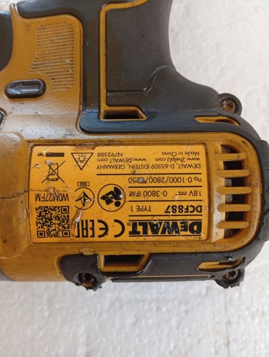 Corp filetată dewalt 18v cu impact