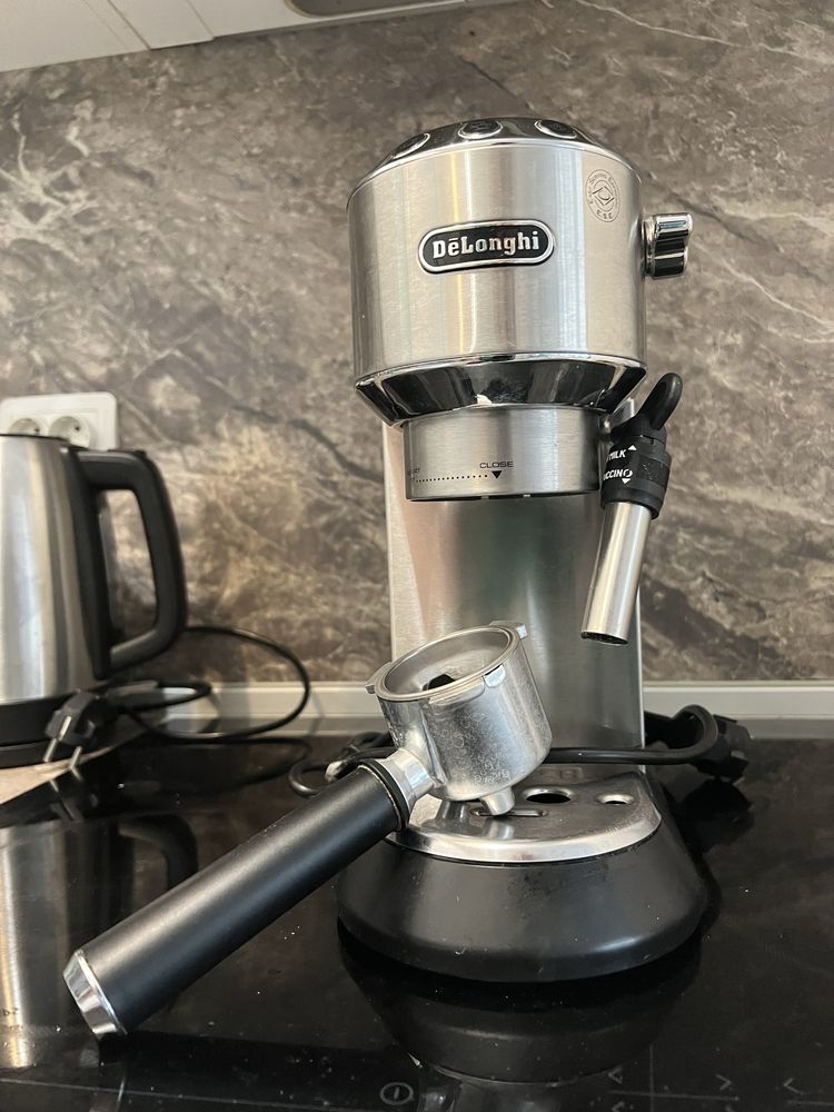 Delonghi Кафемашина (Model / EC685.M)