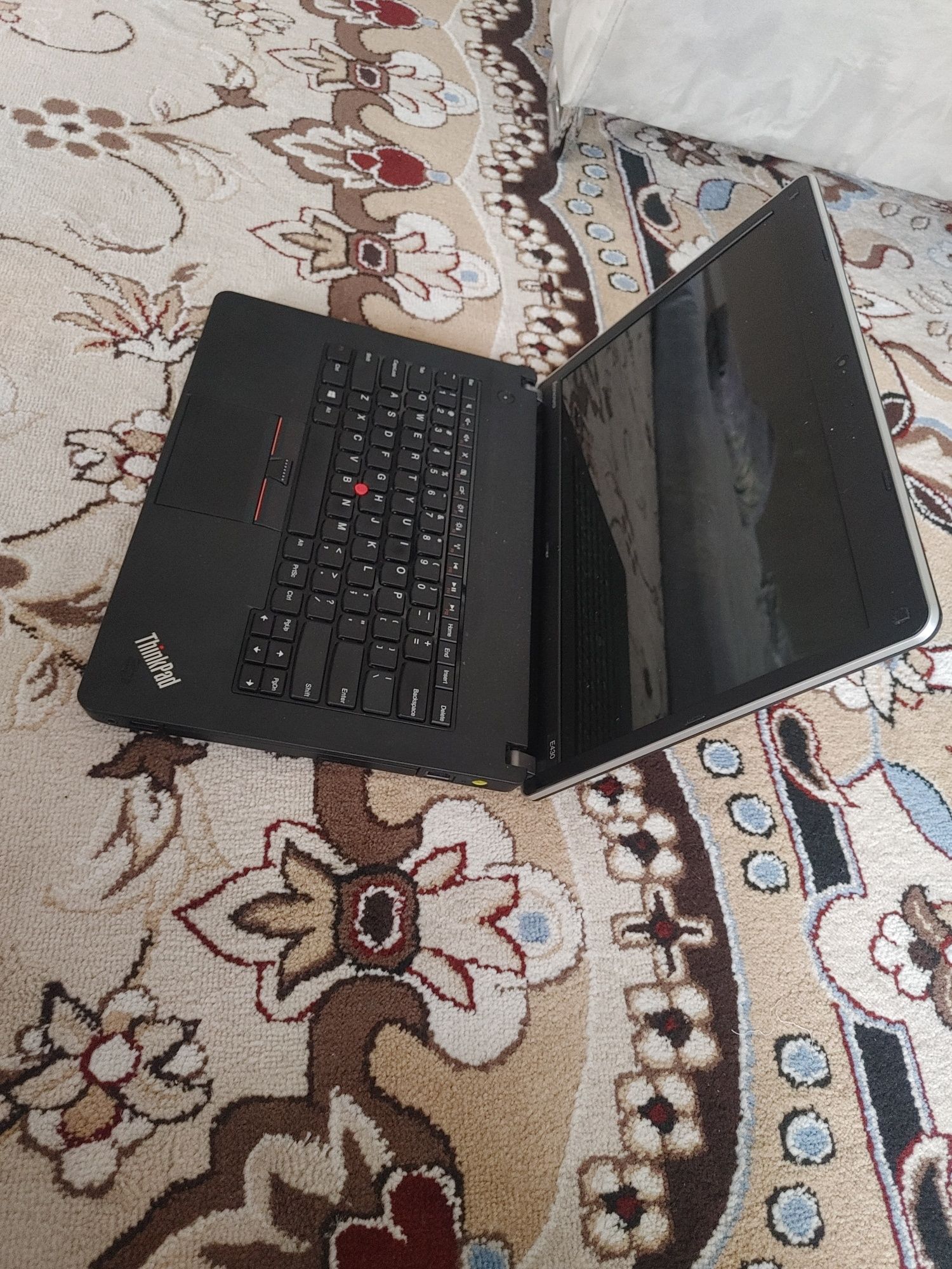 Lenovo Noutbook yangidek core i5