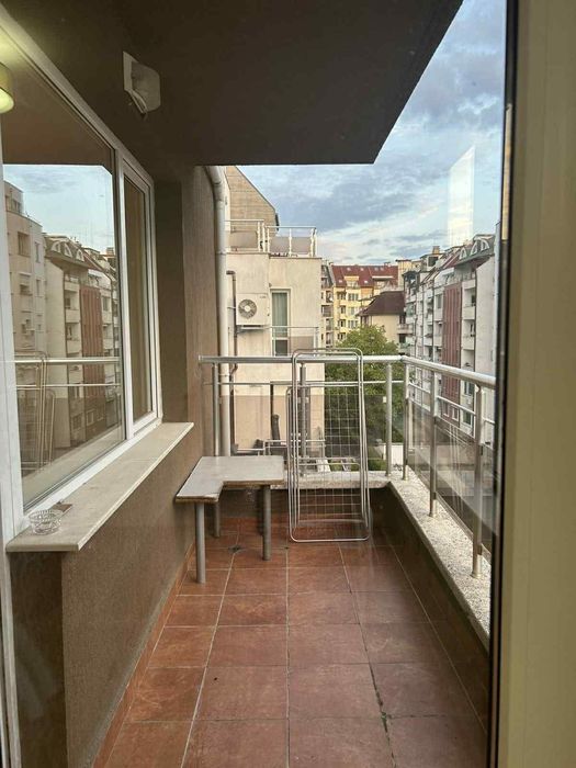 Тристаен, под наем, ж.к Белите брези