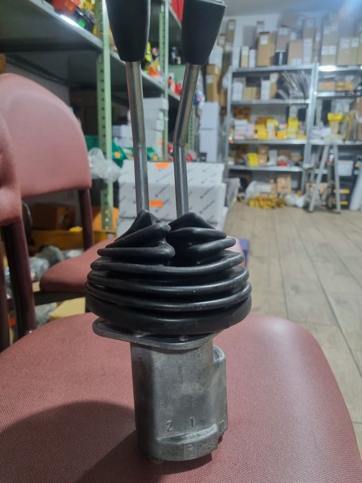 Distribuitor Jcb Cale 3cx sau 4cx