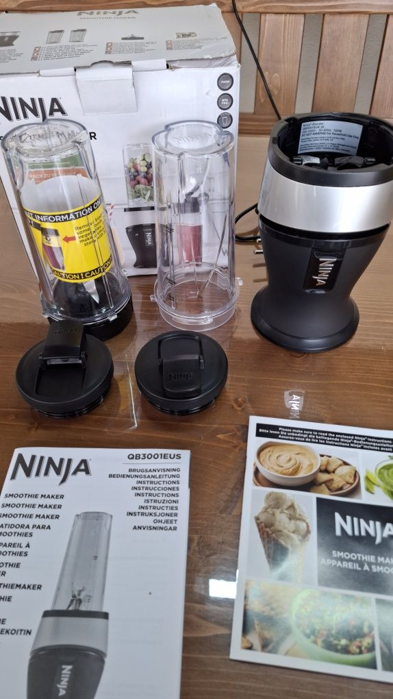 Блендер,смути Nutri Ninja Foodi, 700W, 2x470 мл, 18000 об/мин.