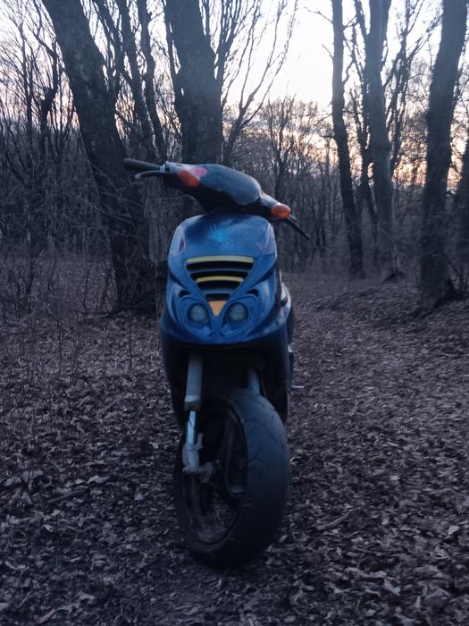 Vând piaggio nrg