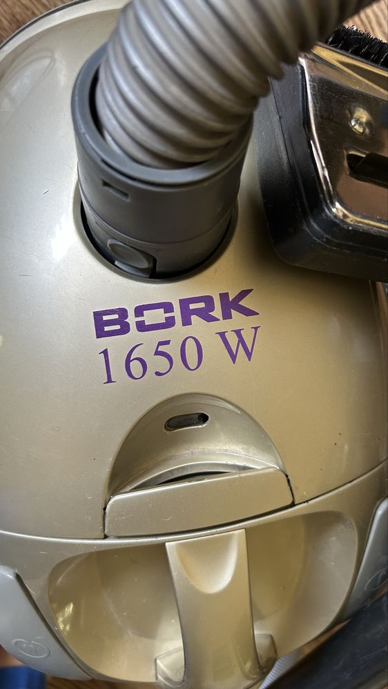 Пылесос “Bork”  Германия.