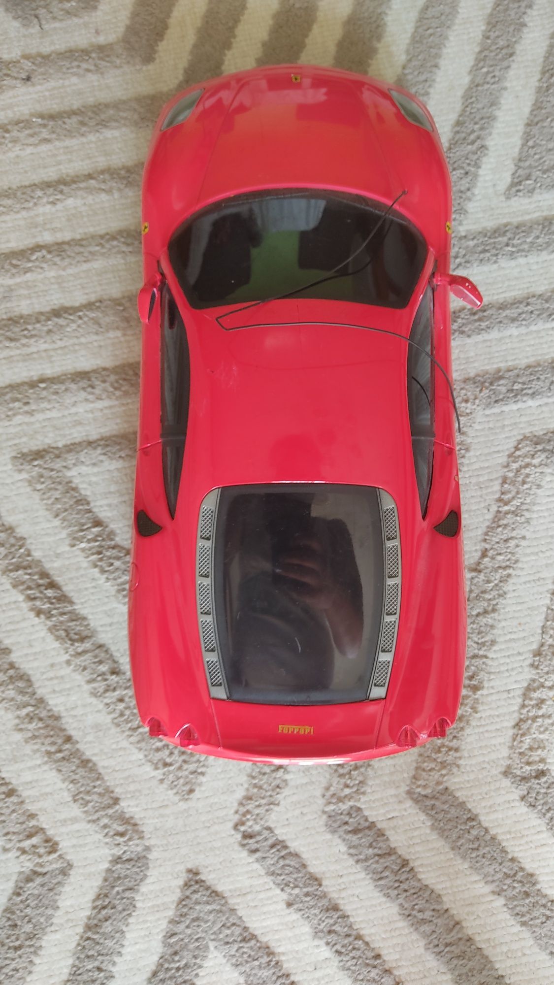 Mașină cu telecomandă Ferrari