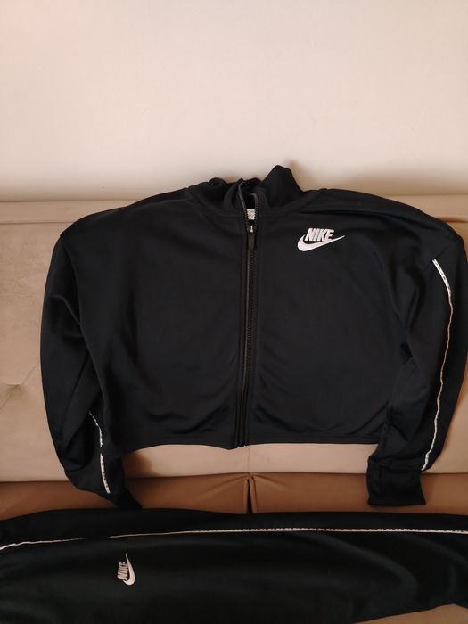 Trening Nike mărime S