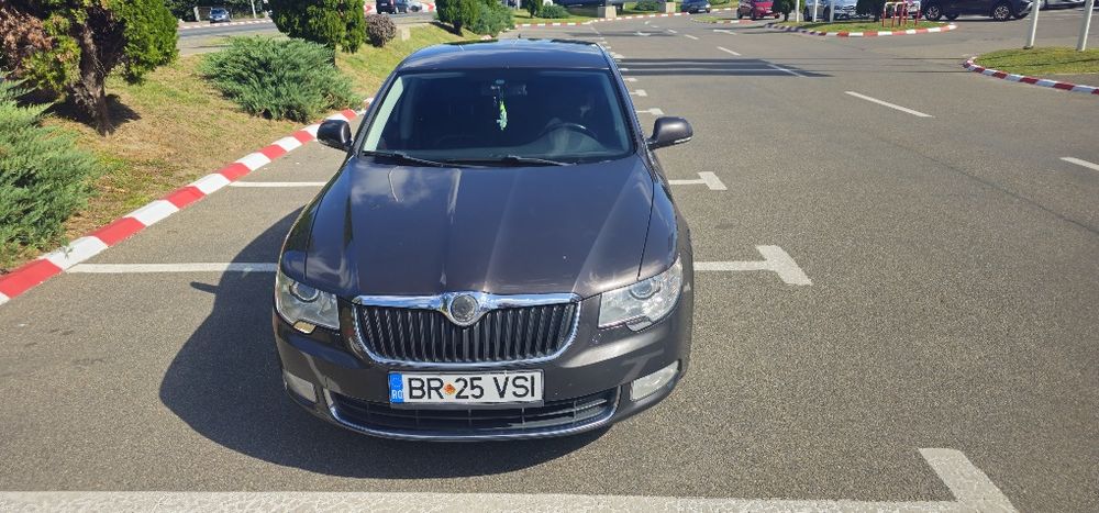 Vând Skoda Superb
