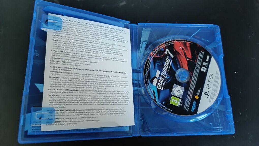 Vând Gran turismo 7 de PS5