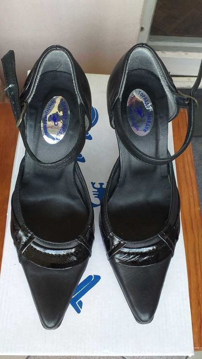 Дамски обувки от естествена кожа