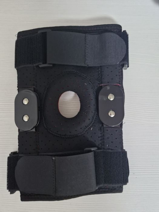 Регулируемый наколенник