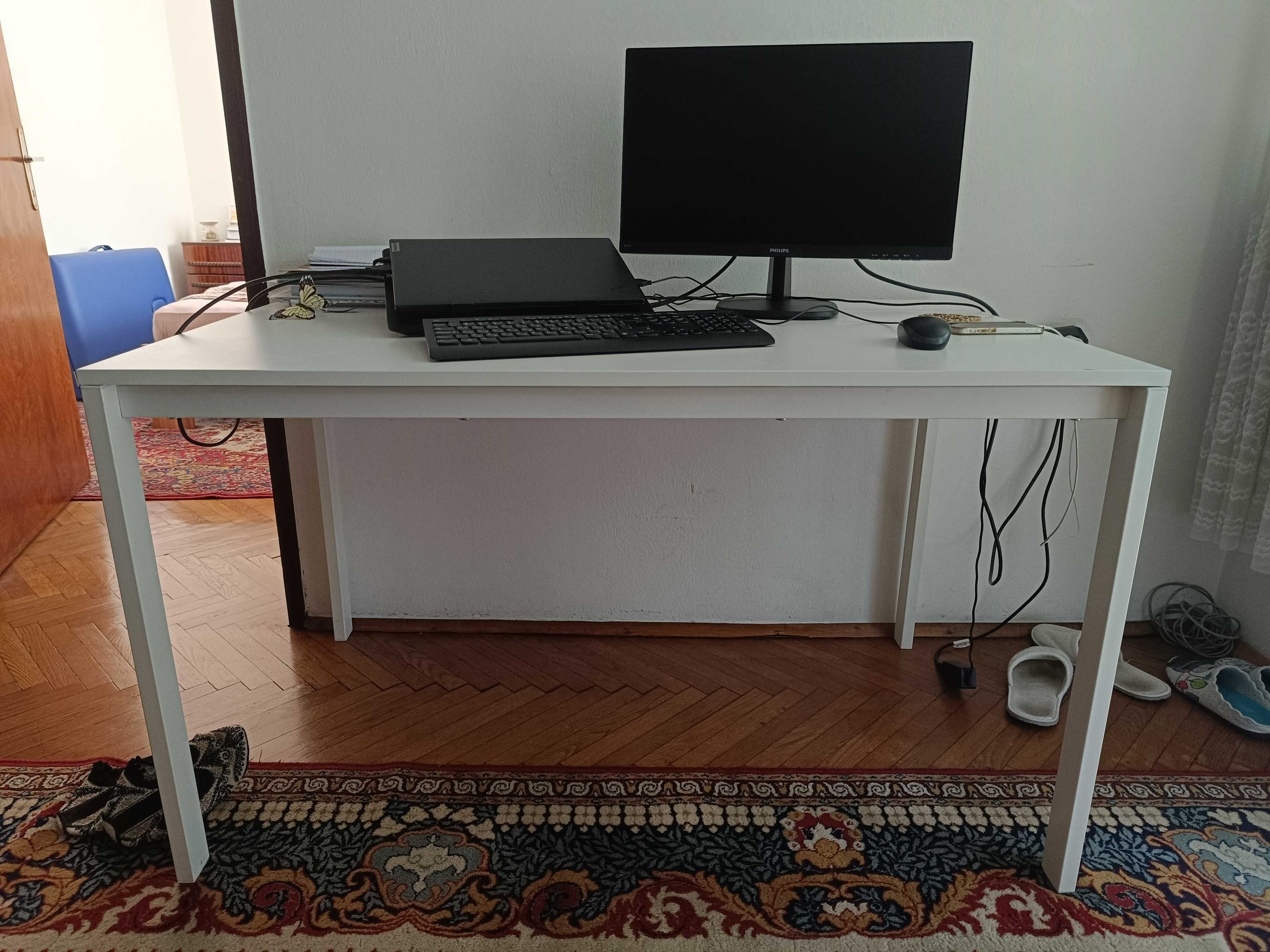 Бюро Ikea бяло (125 x 75 x 70)
