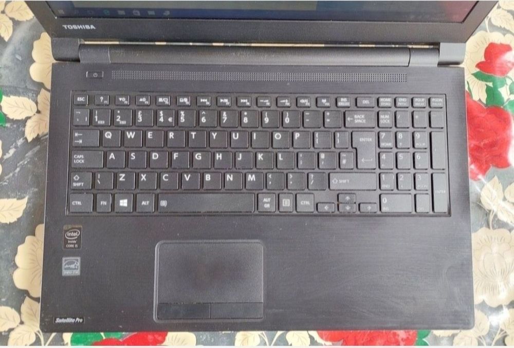 Laptop Toshiba Satelite i5