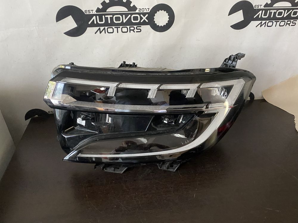 Far stanga full led Renault Austral