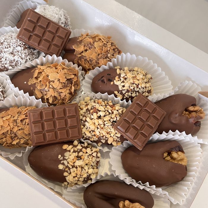 Финики в шоколаде